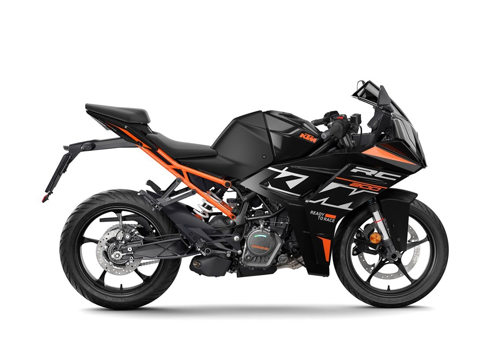 varun-ktm-duke200-black