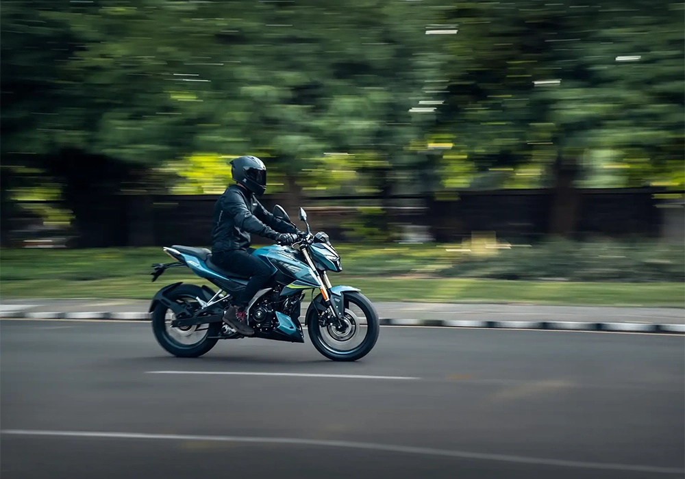 Varun Bajaj Pulsar N160