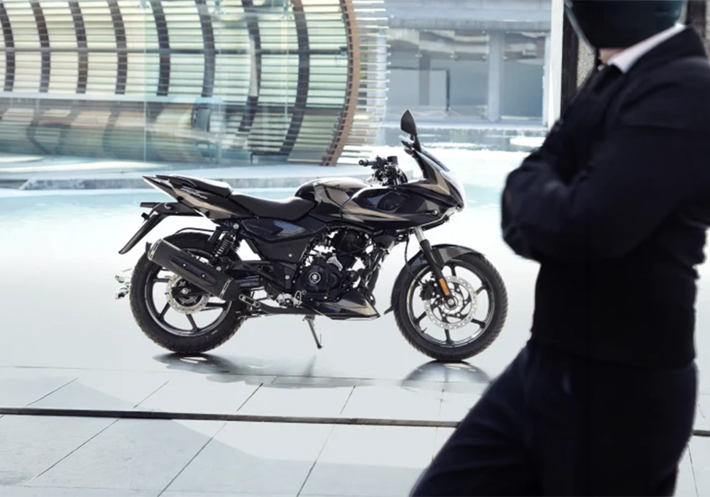 Varun Bajaj Pulsar 220F