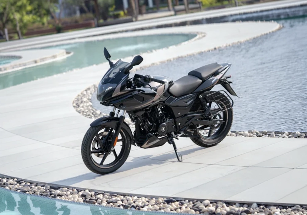 Varun Bajaj Pulsar 220F