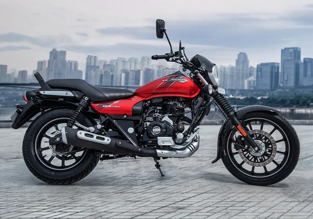 Avenger 160 Street Performance