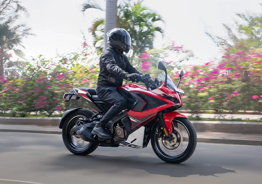 Varun Bajaj Pulsar RS200